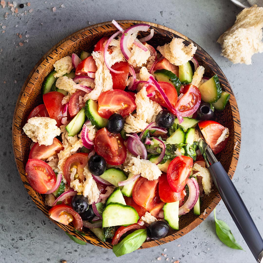 Salad of tomatoes and Fano prawns with potato sauce and black truffle - Donnafugata