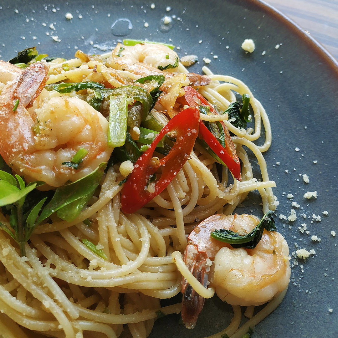 Spaghetti with prawns and capers - Donnafugata